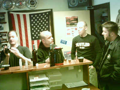 Garagetour2004-1.jpg (676438 bytes)